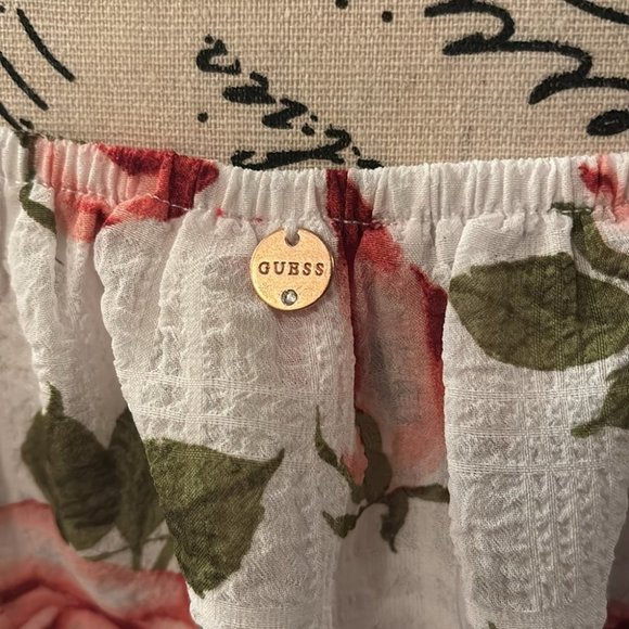 Guess Women’s Floral Flowy Blouse - Picture 5 of 8